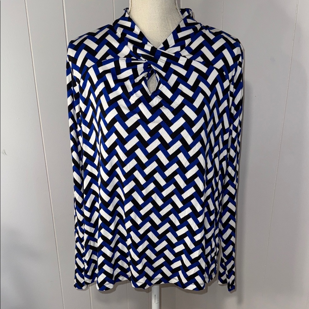 Liz Claiborne Blue and White Patterned Blouse